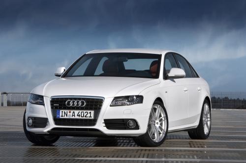 Audi A4 2.0 TDI (2009) - picture 1 of 4