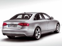 Audi A4 (2008) - picture 4 of 5