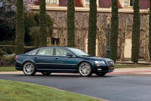 Audi A8 L W12 (2008) - picture 1 of 8