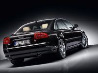 Audi A8 Sport Plus (2009) - picture 2 of 5