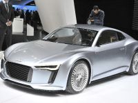 Audi e-tron Detroit (2010) - picture 1 of 4