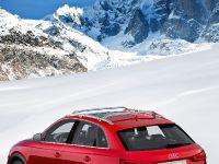 Audi Q3 Red Track (2012) - picture 10 of 16