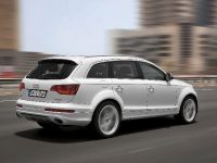 Audi Q7 V12 TDI quattro (2009) - picture 11 of 40