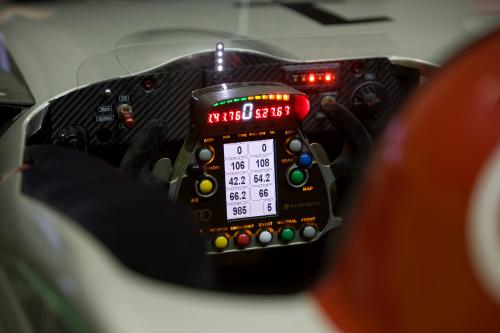 Audi R15 TDI (2009) - picture 1 of 22