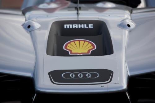 Audi R15 TDI (2009) - picture 8 of 22