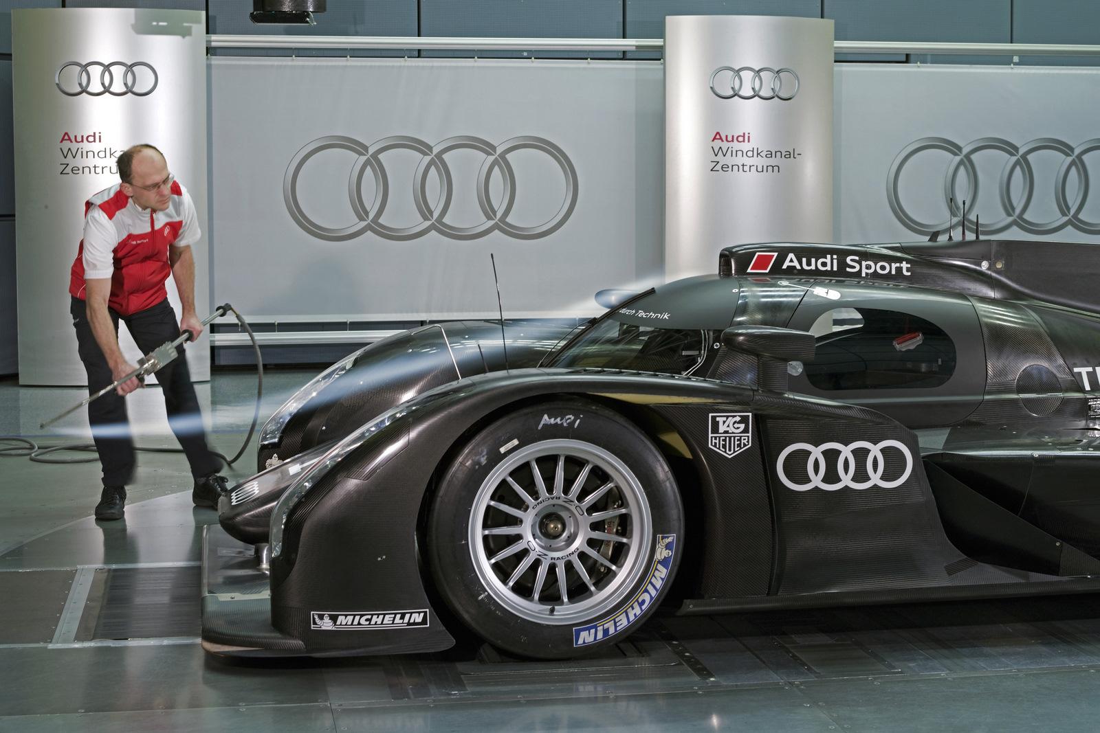 Audi R18 Race Car