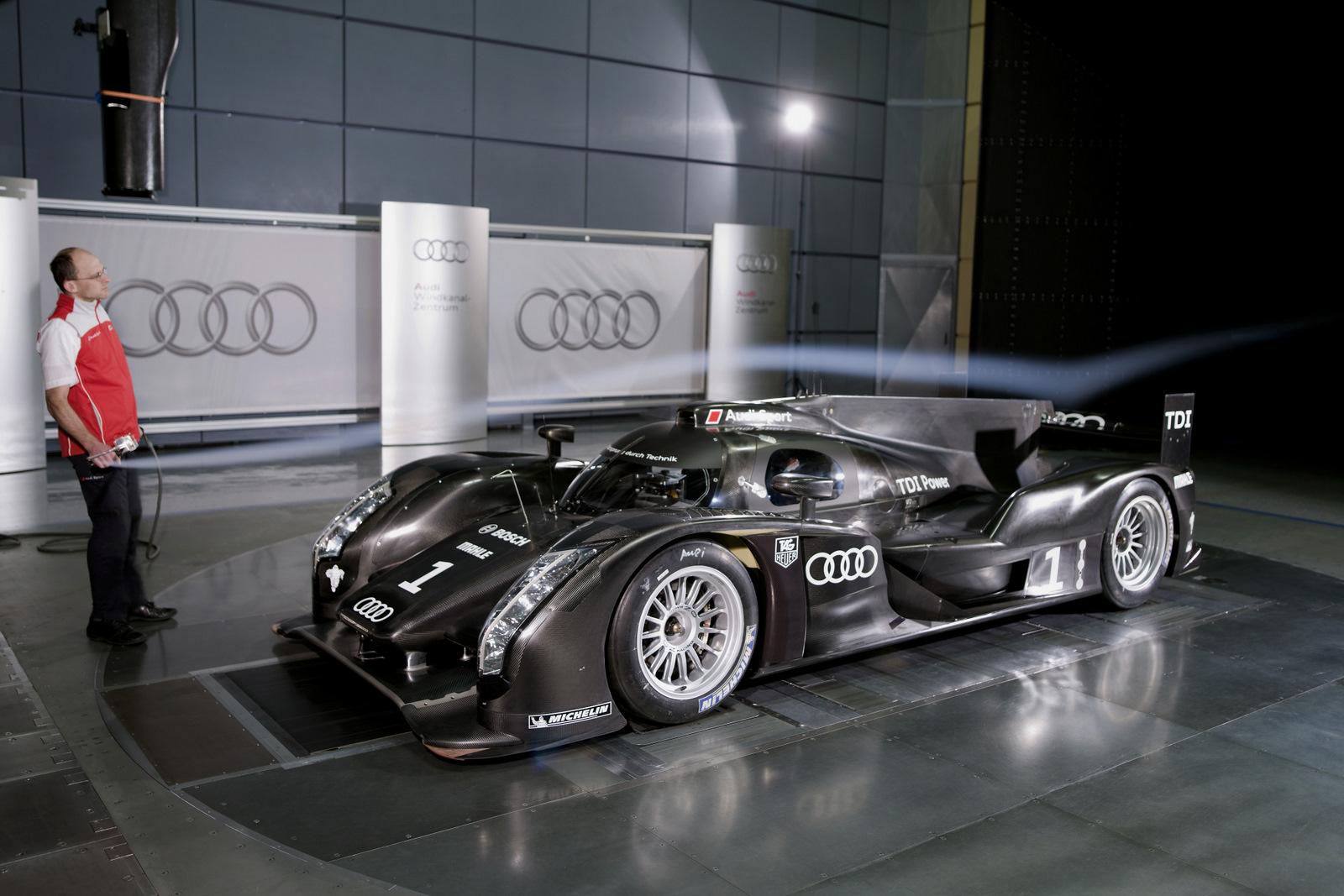 Audi R18 Race Car