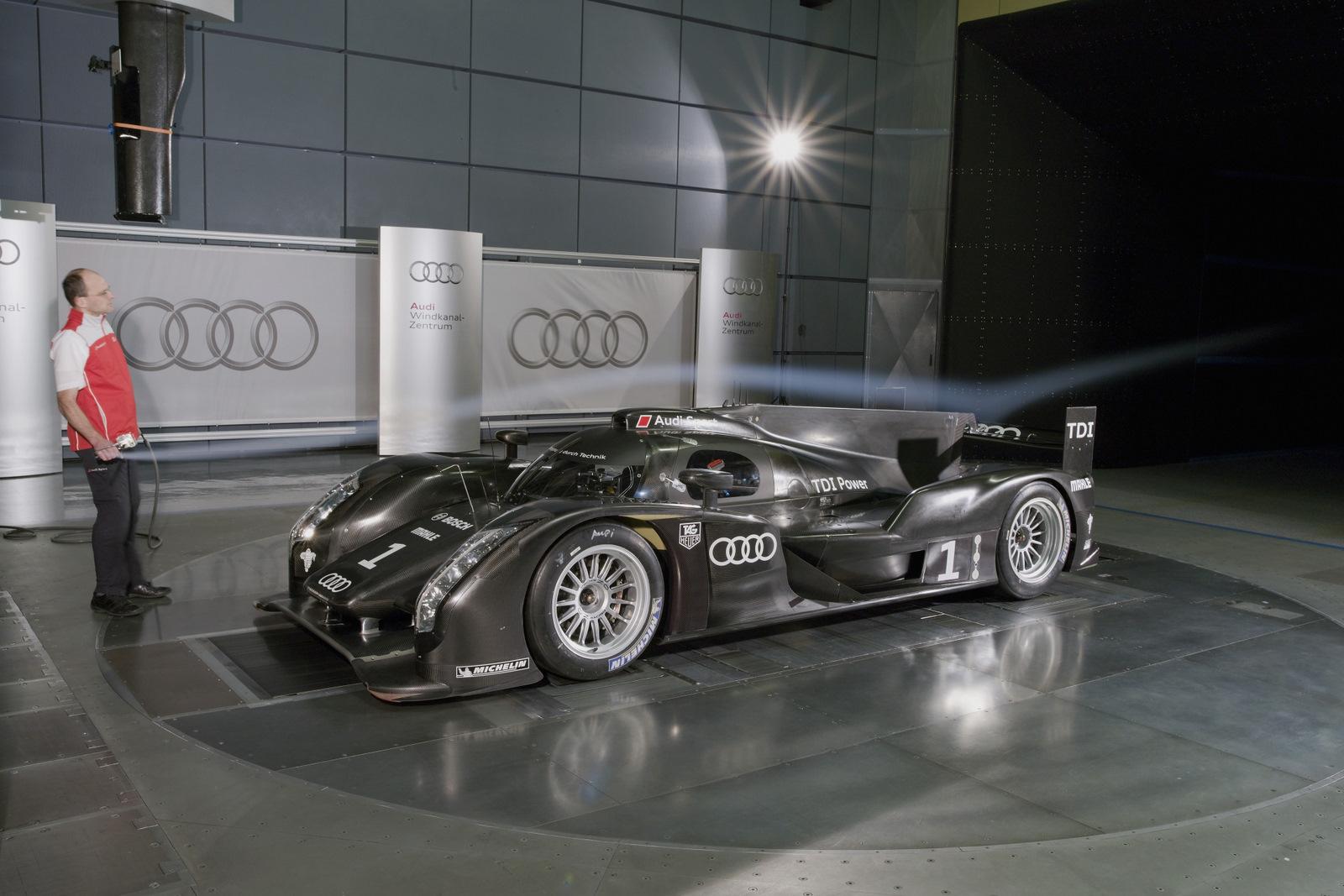 Audi R18 Race Car