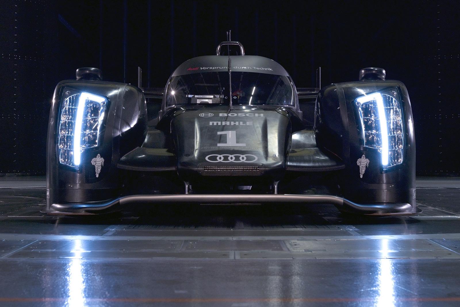 Audi R18 Race Car