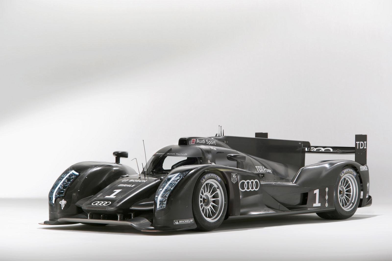 Audi R18 Race Car