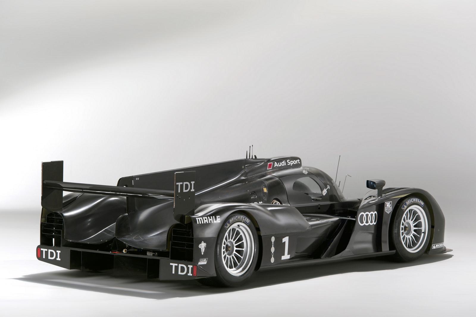 Audi R18 Race Car