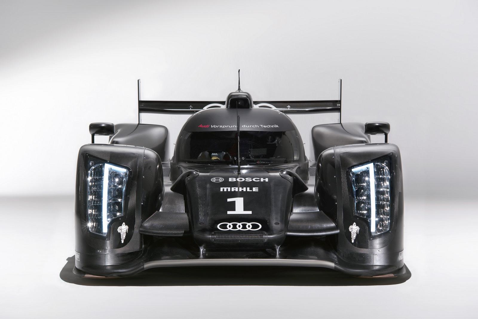 Audi R18 Race Car