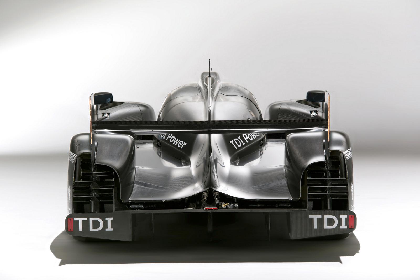 Audi R18 Race Car