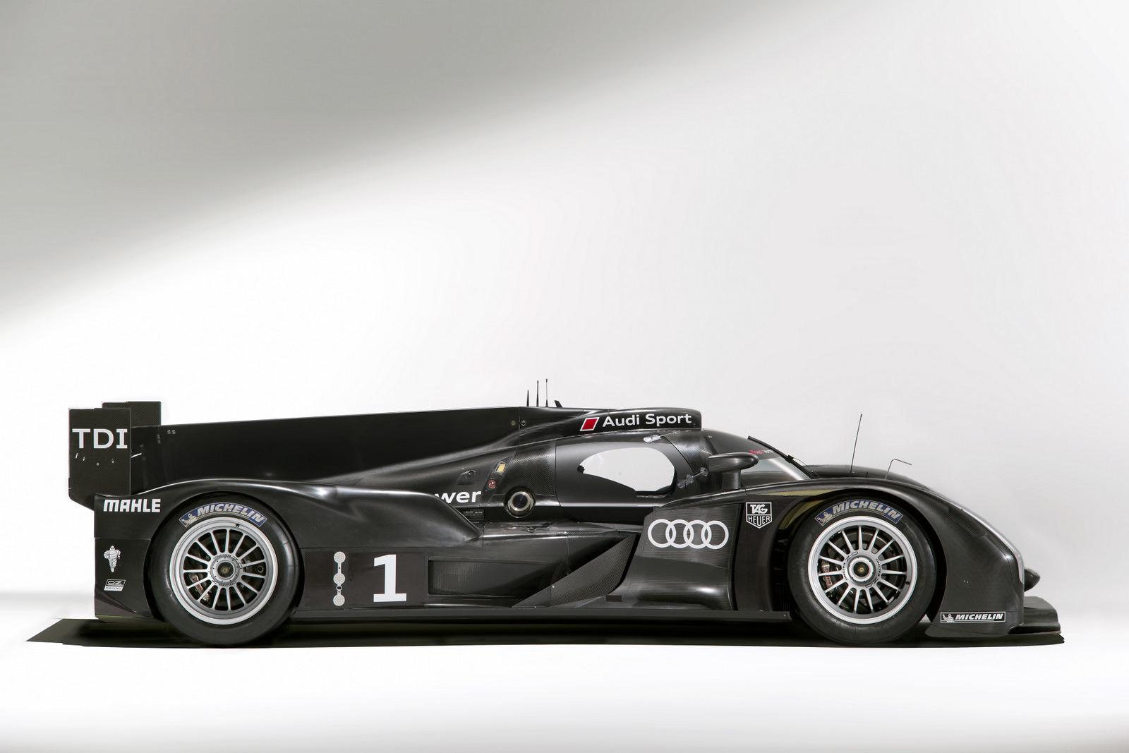 Audi R18 Race Car