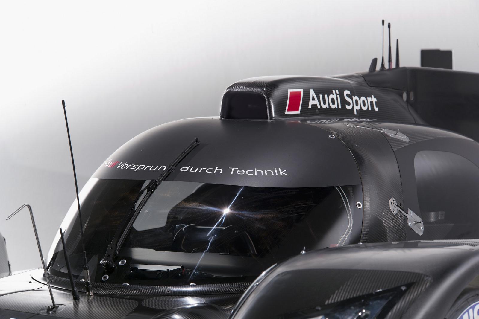 Audi R18 Race Car