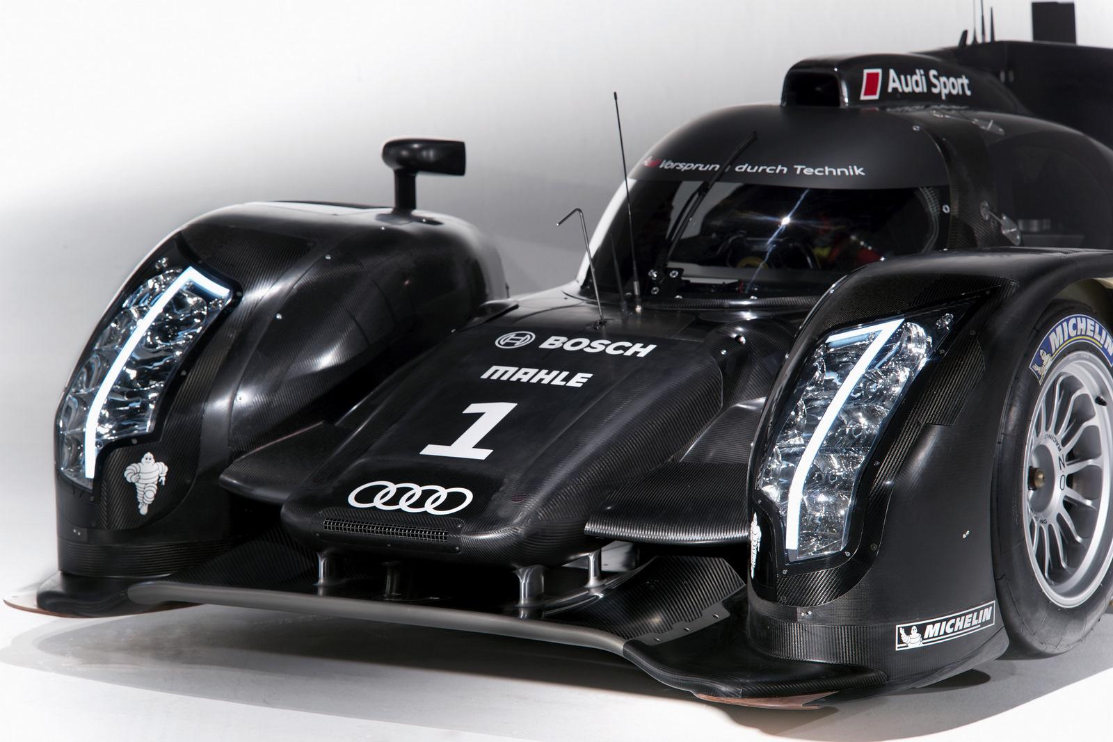 Audi R18 Race Car