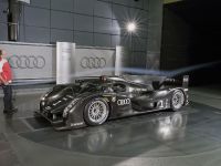 Audi R18 Race Car (2010) - picture 4 of 19