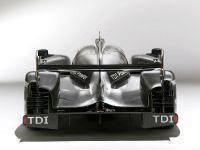 Audi R18 Race Car (2010) - picture 13 of 19