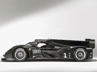 Audi R18 Race Car (2010)