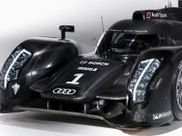Audi R18 Race Car