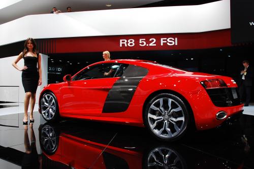 Audi R8 5.2 FSI Detroit (2009) - picture 8 of 9
