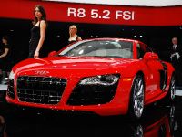 Audi R8 5.2 FSI Detroit (2009) - picture 2 of 9