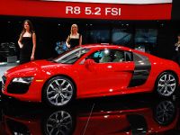 Audi R8 5.2 FSI Detroit (2009) - picture 3 of 9