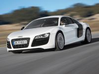 Audi R8 5.2 FSI quattro (2010) - picture 6 of 17