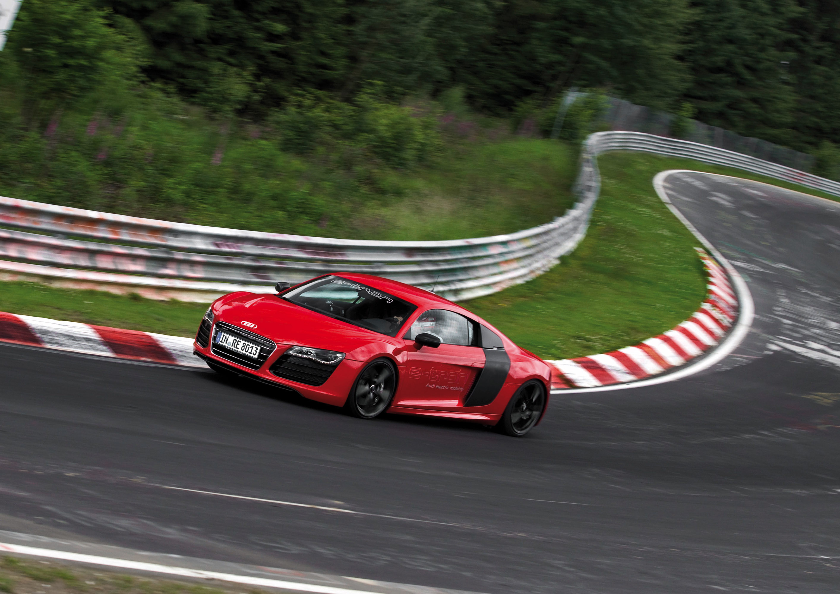 Audi R8 e-tron Nurburgring Record