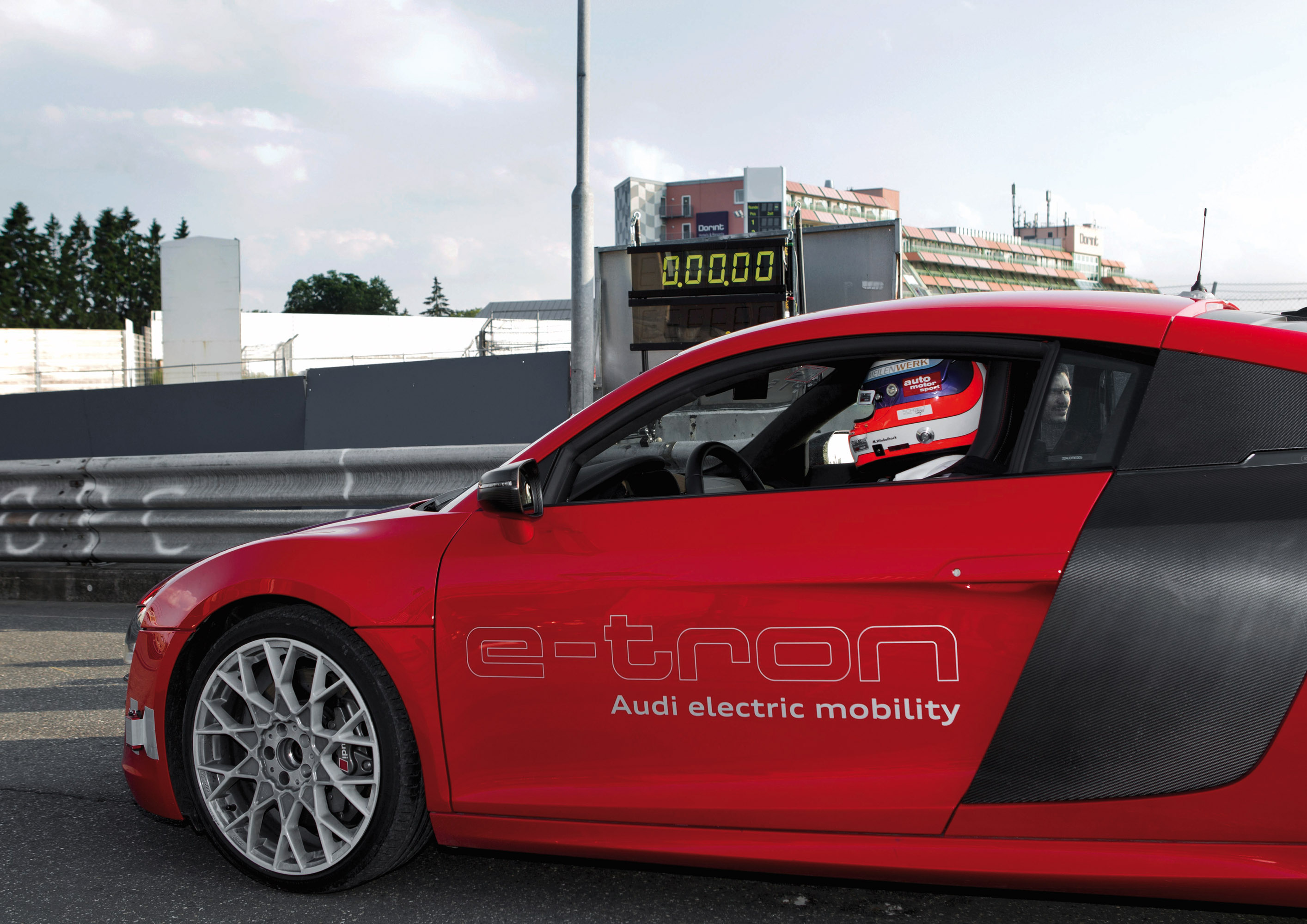 Audi R8 e-tron Nurburgring Record