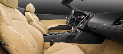 Audi R8 Spyder 5.2 FSI quattro (2010) - picture 20 of 36