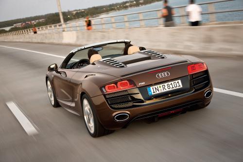 Audi R8 Spyder 5.2 FSI quattro (2010) - picture 25 of 36