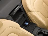 Audi R8 Spyder 5.2 FSI quattro (2010) - picture 22 of 36