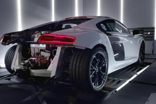 Audi R8 V10 Plus Supercar (2013) - picture 1 of 5