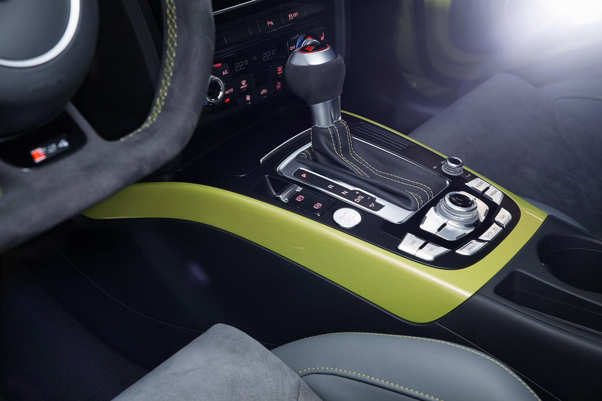 Audi RS 4 Avant Peridot Metallic