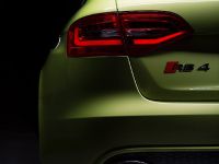 Audi RS 4 Avant Peridot Metallic (2015) - picture 8 of 8