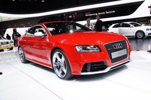 Audi RS5 Geneva (2010) - picture 1 of 2