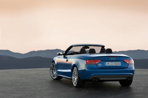 Audi S5 Cabriolet (2010) - picture 33 of 51