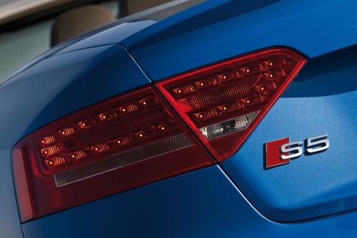 Audi S5 Cabriolet (2010) - picture 41 of 51