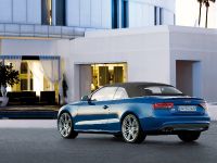 Audi S5 Cabriolet (2010) - picture 18 of 51