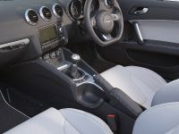 Audi TT RS Roadster (2009) - picture 27 of 30