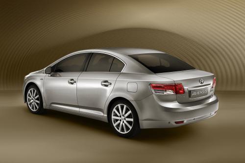 Toyota at Paris (2009) - picture 1 of 3