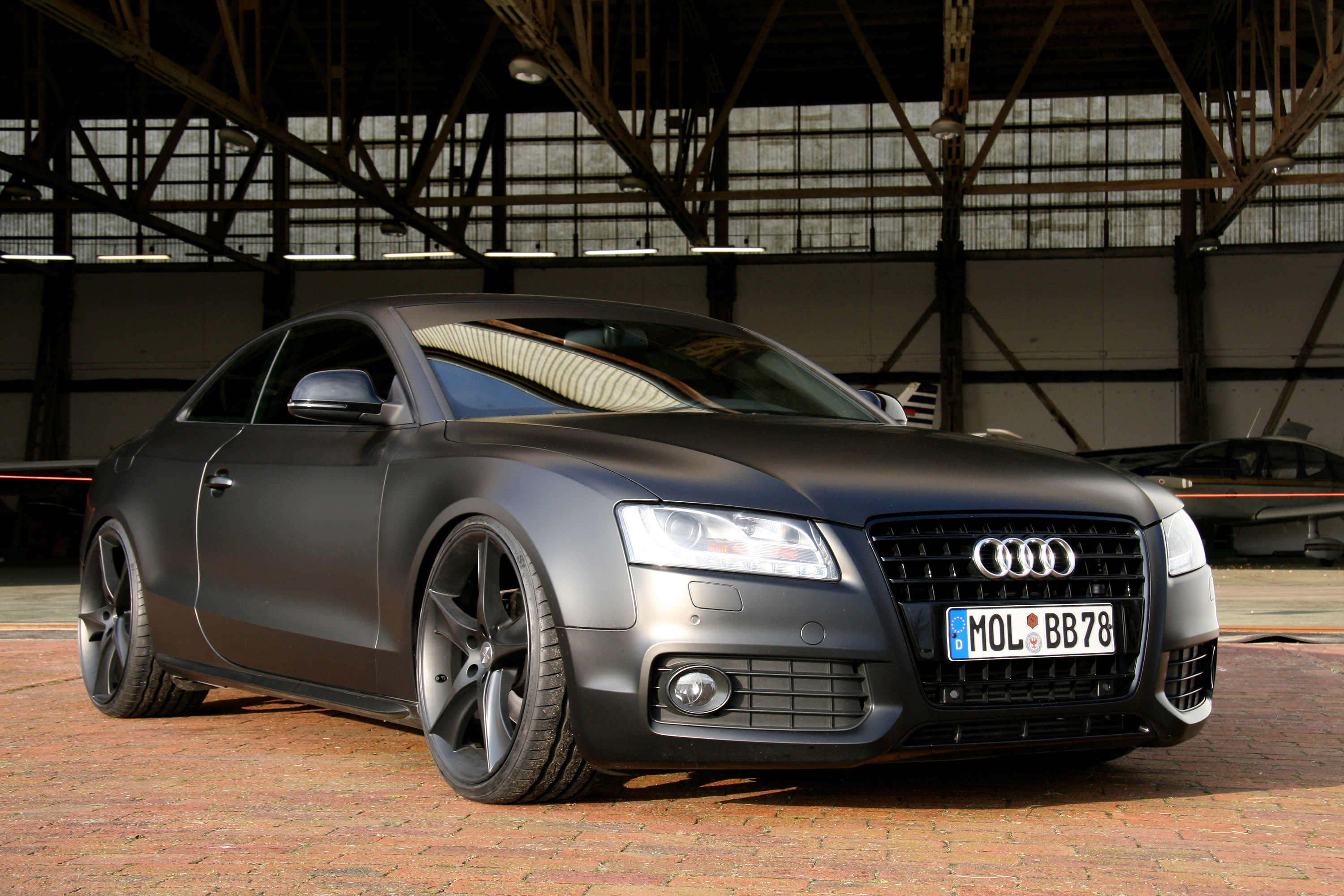 AVUS PERFORMANCE Audi A5 matt black