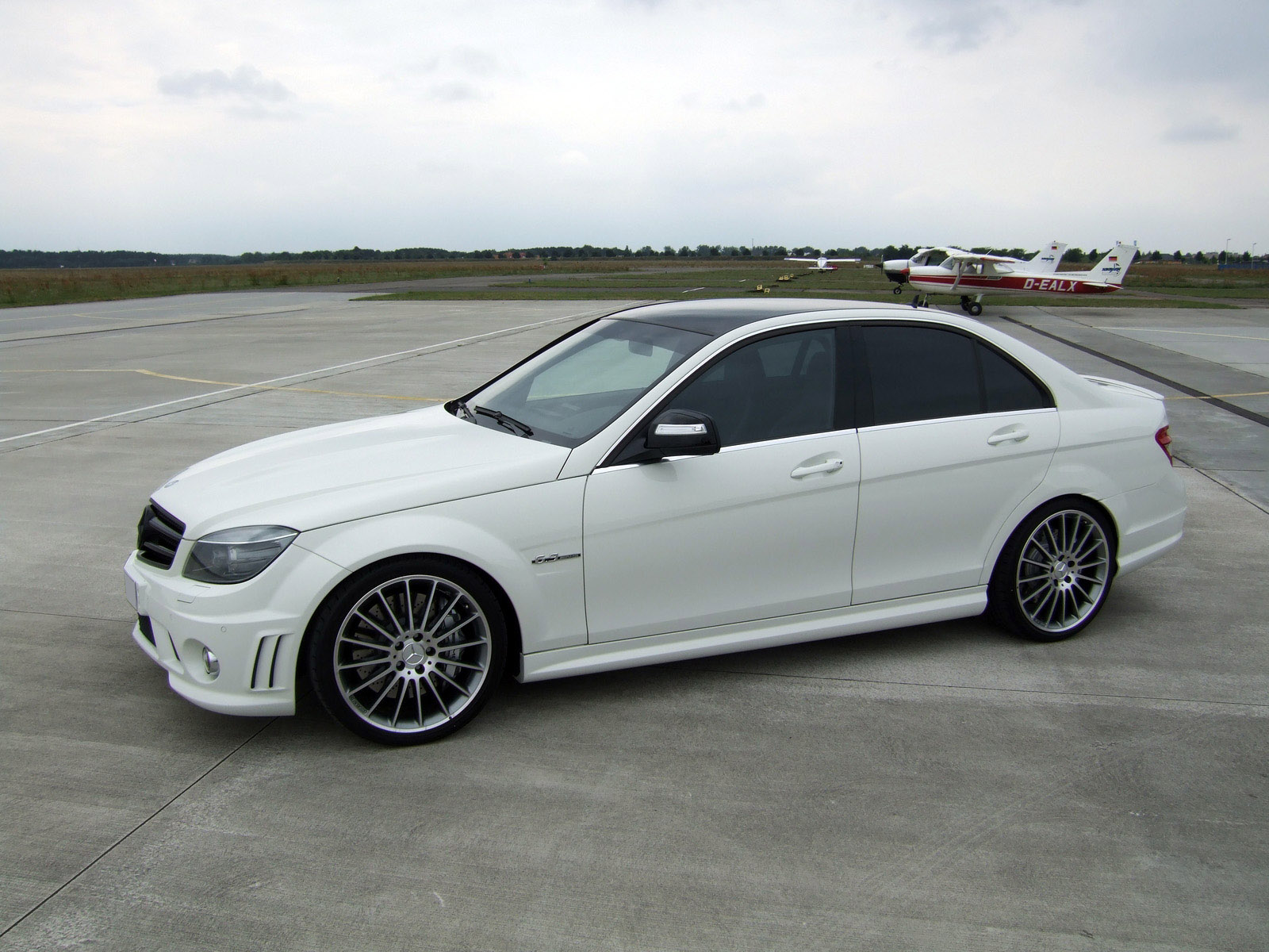 AVUS PERFORMANCE Mercedes-Benz C63 AMG