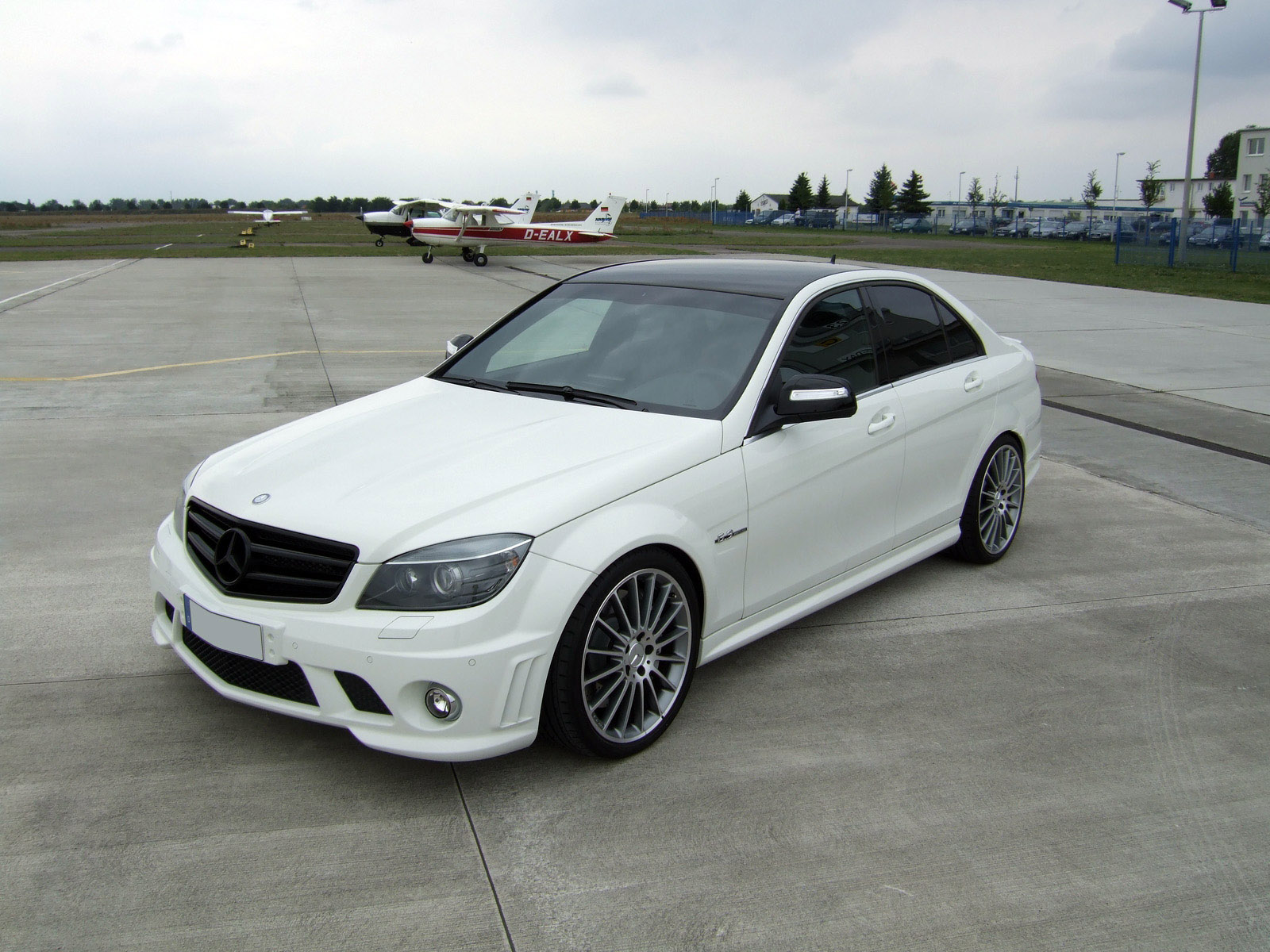 AVUS PERFORMANCE Mercedes-Benz C63 AMG