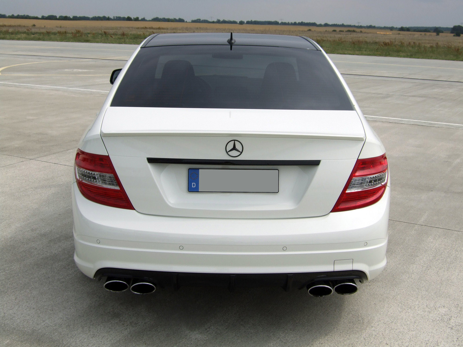 AVUS PERFORMANCE Mercedes-Benz C63 AMG