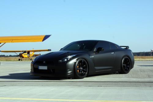 AVUS PERFORMANCE Nissan GT-R (2009) - picture 8 of 10