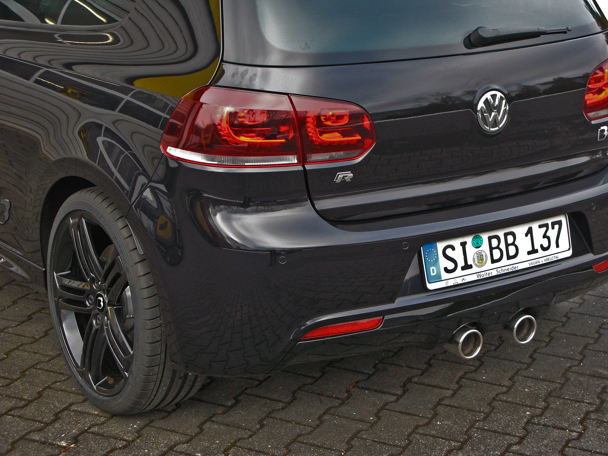 B&B Volkswagen Golf R