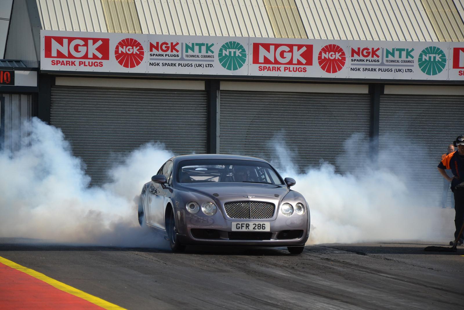 Bentley Continental GT drag