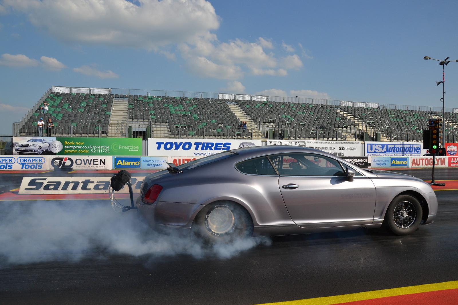 Bentley Continental GT drag